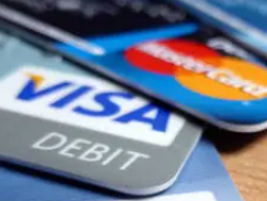 在申请银行卡之后，把名下的银行卡给别人使用了，会有什么风险？ 安全,银行卡,银行卡给别人用的风险
