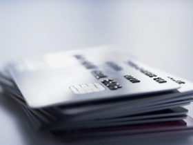 小白金信用卡怎么选？这4款小白金信用卡既优惠又实用 推荐,信用卡推荐,信用卡