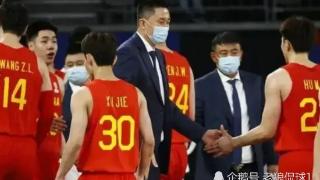 郭艾伦状态持续低迷，中国男篮“当家控卫”正被一人取代