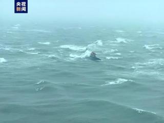 渔船在三亚海区发生搁浅险情交运部南海救助局出动救援
