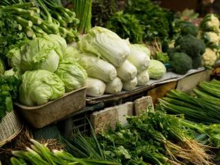 坚持多吃蔬菜，身体能收获哪些好处？每天吃多少蔬菜最合适？