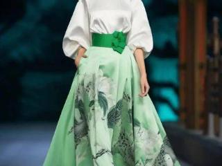 新中式穿搭，一种独特的时尚风格正在逐渐引领潮流