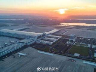 鄂州花湖国际机场正式通过航空口岸验收
