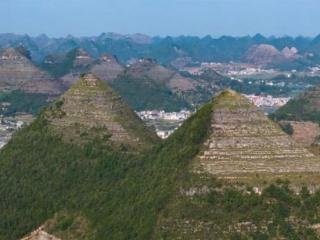 贵州安龙：“金字塔”成旅游热门