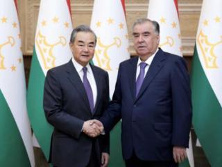塔吉克斯坦总统与中国外长在杜尚别讨论合作现状