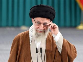 伊朗最高领袖哈梅内伊：国家管理不会中断，呼吁人民为总统祈祷