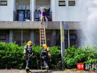 江苏城乡建设职业学院“一站式”学生社区组织消防疏散演练