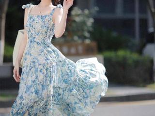 “清冷风”连衣裙，夏日里的一道亮丽风景线