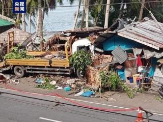 菲律宾萨马省发生一起车祸 致5死2伤