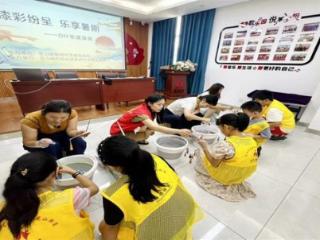 非遗漆扇制作、环保实践……武汉红焰社区青少年暑期生活丰富多彩
