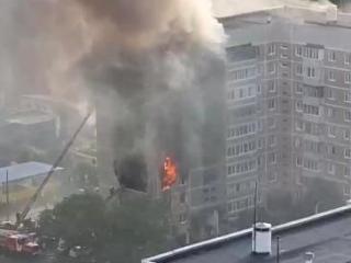 俄罗斯乌里扬诺夫斯克一住宅楼发生火灾 已致1死3伤