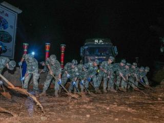 郴州资兴市八面山瑶族乡、州门司镇等地遭遇暴雨灾情