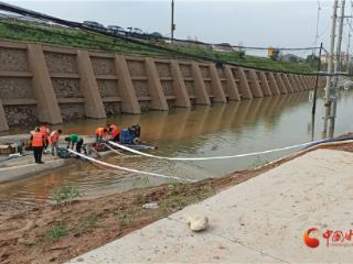 兰州公路发展中心启动抽水排水行动