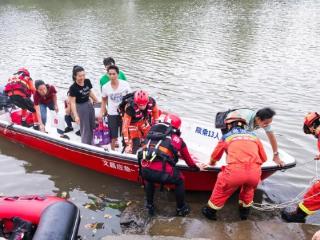 琼海、文昌联合出动15名消防人员赴现场救援