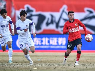 记者：津门虎热身赛2-1战胜亚泰，哈达斯和王秋明进球