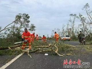 超强台风“摩羯”直击海南文昌公路分局紧急保通工作