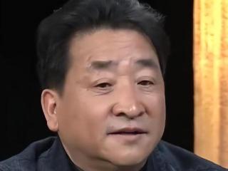 郭德纲与王玥波的相声之争：传统与创新的碰撞！