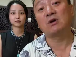 唐鉴军直播间激烈反击：我有能力找小30岁老婆！