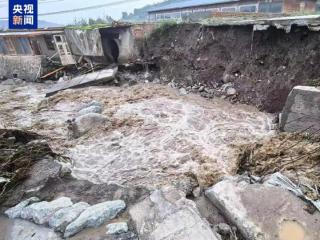 临夏州积石山县突降暴雨引发洪水