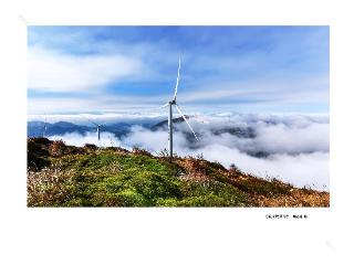 雨中竞技 驰骋云端，巅峰湖南蓝山站燃情开赛！