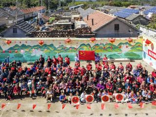 泰安市岱岳区大南峪村：全村村民庆国庆 尽显幸福新画卷