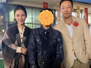 40岁汪小菲再婚引热议，路人合影曝光真颜值