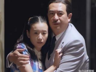 张嘉益董洁主演《花开如梦》，亲热戏曝光太辣眼，剧情狗血引关注