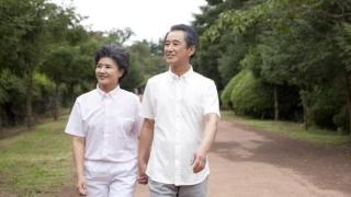 过了中年以后，就要注意身体的健康了，只有这样才能幸福过晚年