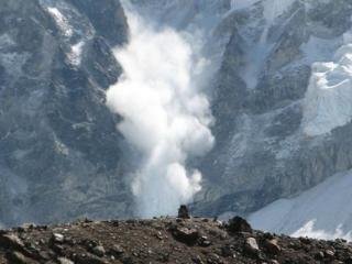 斯洛伐克一名登山者在喜马拉雅山峰下山时坠落身亡