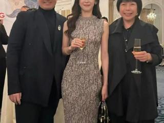 31岁章泽天惊艳全网！网友：奶茶妹妹这美貌足以改变人生！