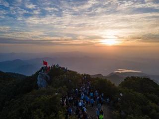 夜爬嵩山，你我顶峰再见！