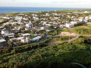 日本称首次确认俄潜艇穿过与那国岛和西表岛之间海域