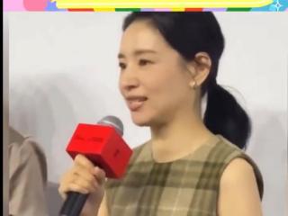 董洁青春期儿子变化引发焦虑，网友指责她对儿子的“控制欲”太强