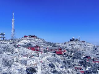 泰山雪后初霁 再现冰雪盛景