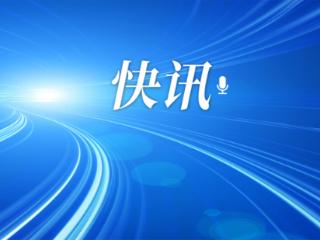 吉尔吉斯斯坦总统扎帕罗夫向人民英雄纪念碑敬献花圈