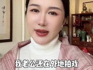 张纪中拍戏过年不回家，杜星霖带3娃赴美，12件行李似搬家