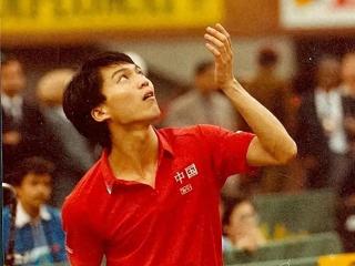 与知名影后相守37年！生下2个漂亮女儿，如今61岁活成人生赢家