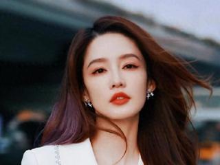 气愤离开现场，娱乐圈的残酷真相在35岁李沁身上显露无遗