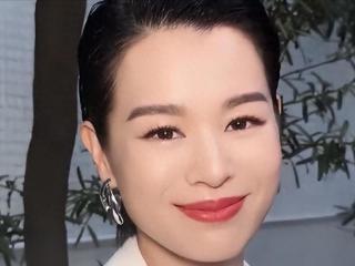 分开14年再度回首，胡杏儿依然娇美，黄宗泽却显老得令人难以置信