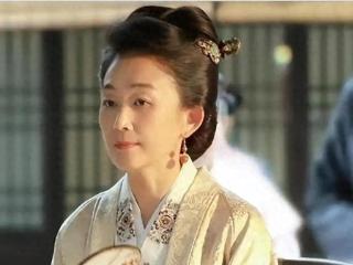 不婚却有伴，这五位中年女星独特，俞飞鸿：那位男性如同闺蜜