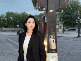 伊能静五一带着婆婆女儿去英国度假，生图素颜脸暗百万护肤有成效