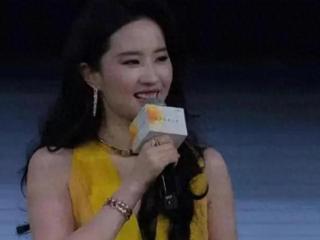 不加滤镜和美颜，刘亦菲脸型宽，杨幂像阿姨，赵露思完全不敢承认