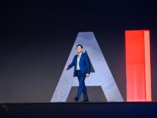联想发布超级智能体矩阵，端侧AI开启规模化落地