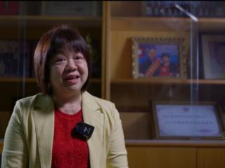 记福建慈善奖获得者、黄仲咸教育基金会及副理事长兼秘书长刘清影