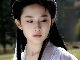 刘亦菲红裙探戈惊艳全场，仙女姐姐变身热情女郎，网友直呼认不出