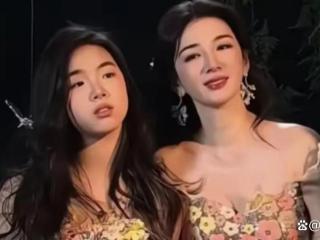 黄奕与她的女儿：美丽与优雅的传承