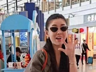 网友偶遇王雷妻子李小萌，谁敢相信她快40了，网友：真让人羡慕