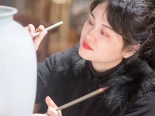 瓷心匠韵：刘志英的粉彩人生