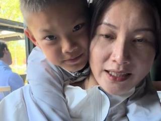 西班牙游荡母子，遇停电无信号，谢杏芳无奈吐露：从未经历的糟心