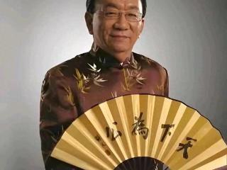 侯耀华叫停谢雷不要再说杨家另有深意，原来是想自己出手解决